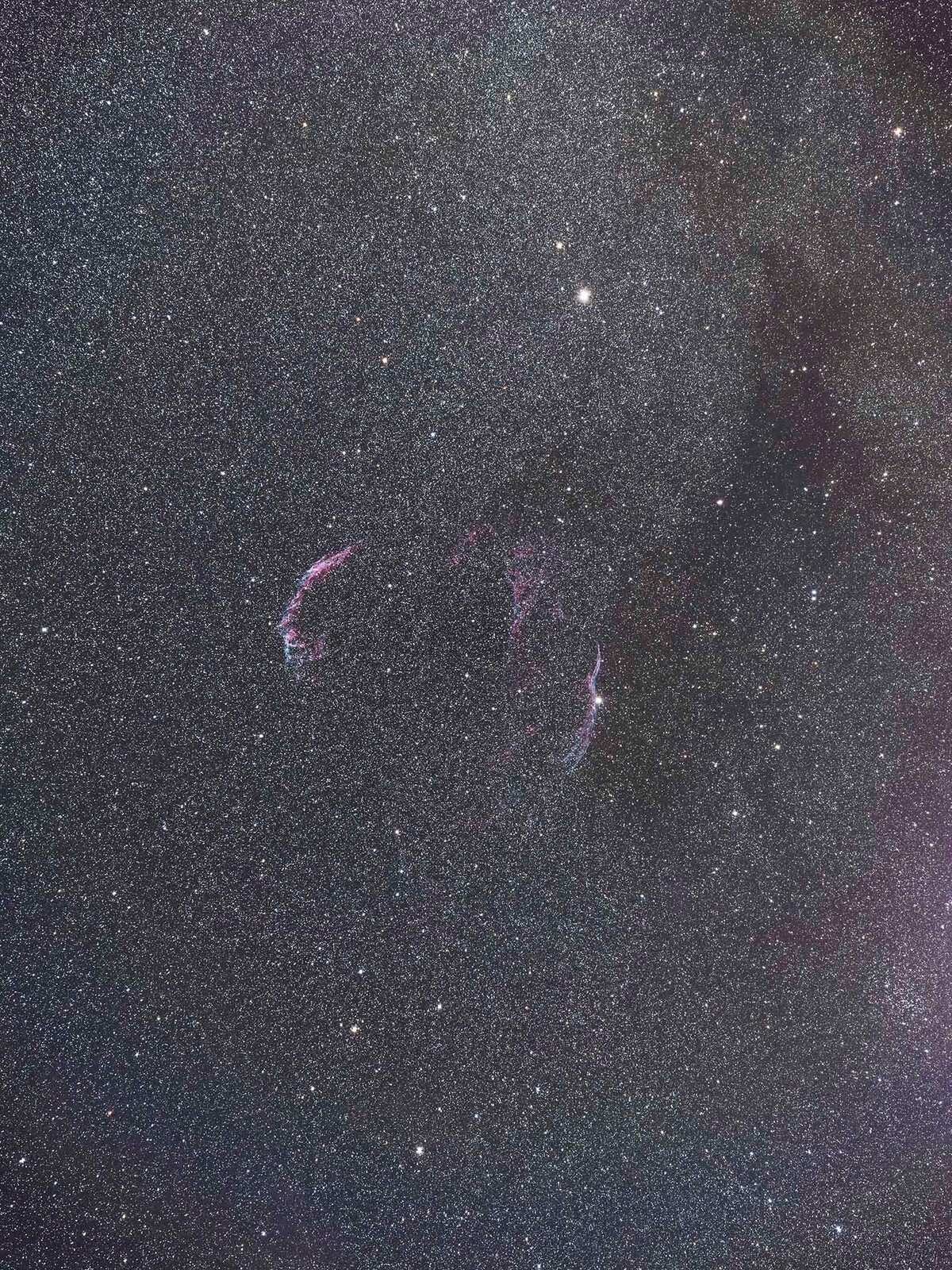投稿：BORG107FLとフジノンGF250mmによる網状星雲＆北アメリカ