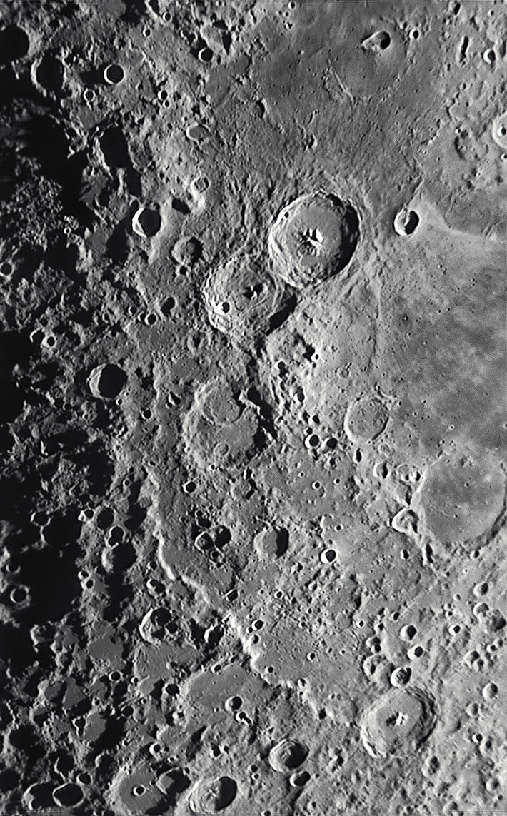 月面名所案内 アルタイ断崖付近 アポロ11号着陸地点 A 19 07 06 中川光学研究室ブログ