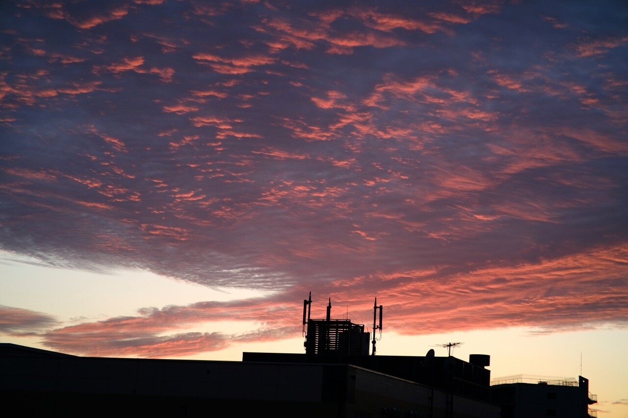 10/18の不気味な夕焼け 2020/10/19 : 中川光学研究室ブログ