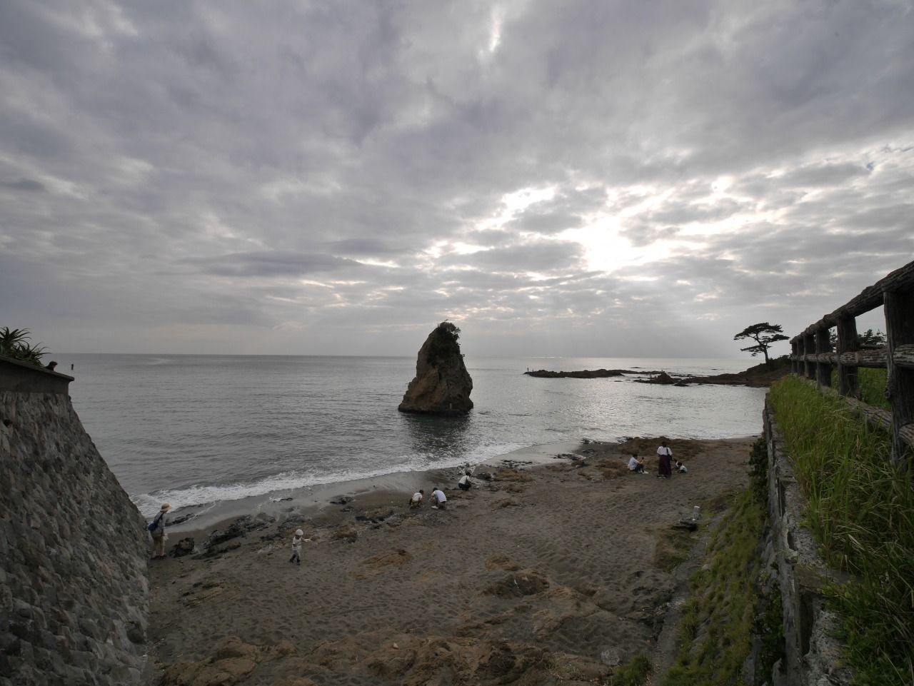 Laowa7 5mmによる立石 秋谷海岸 2019 09 23 中川光学研究室ブログ