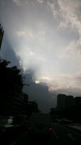 太陽が昇り沈むありがたさ。