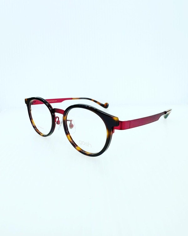 4CE9B775-3085-44AA-8228-563FFF1DB5B9