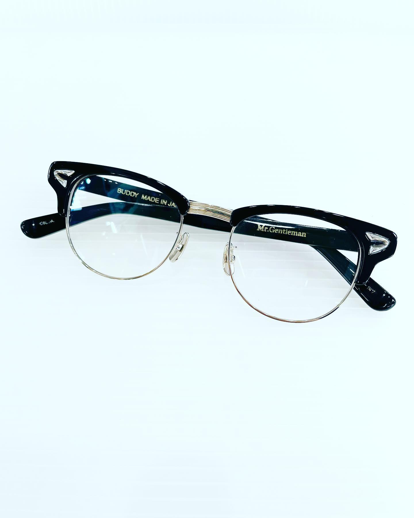 Mr.Gentleman Eyewear、アメリカントラディッショナルのようで英国紳士的のようでもある魅力的な眼鏡「BUDDY」 : 都城中