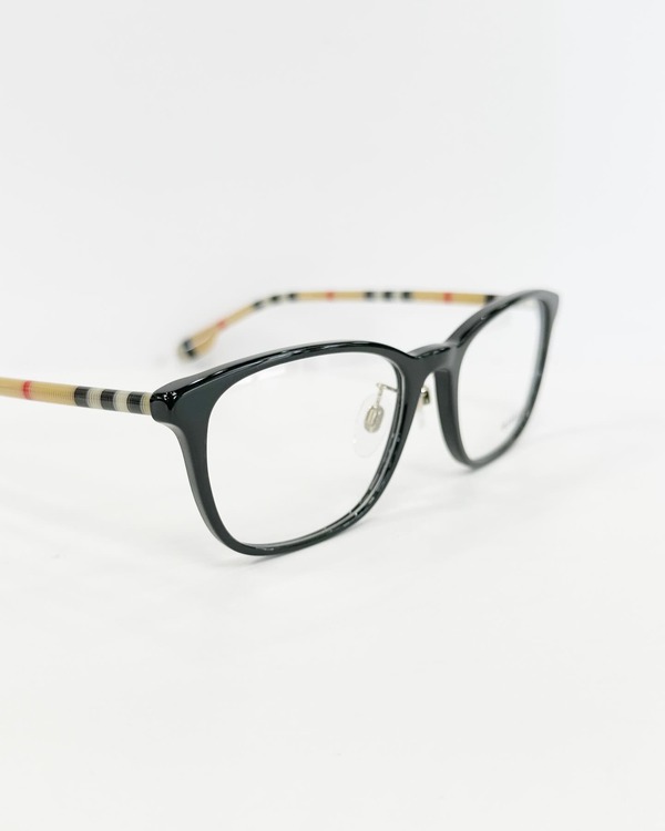 FEAC2040-5AD4-4DE7-ABFE-5EEDF5B22195