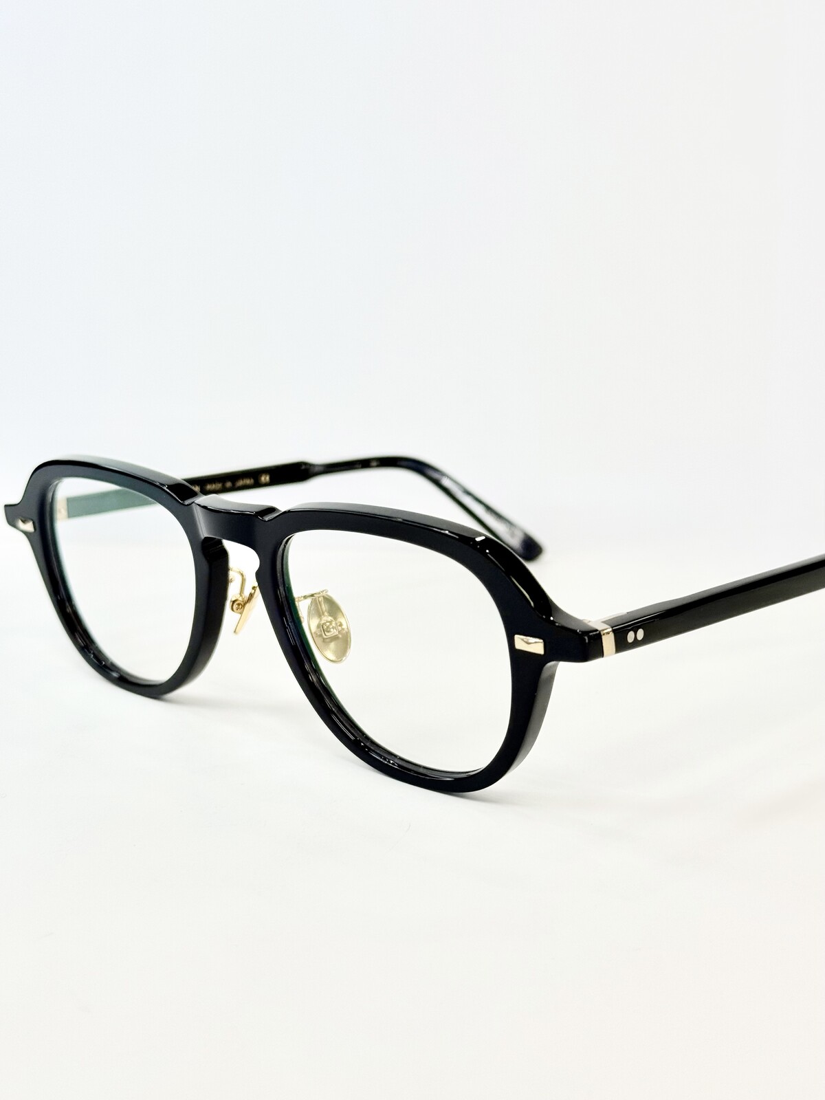 Mr.Gentleman Eyewear、クラシカルなのにモダンファッションにもマッチ 