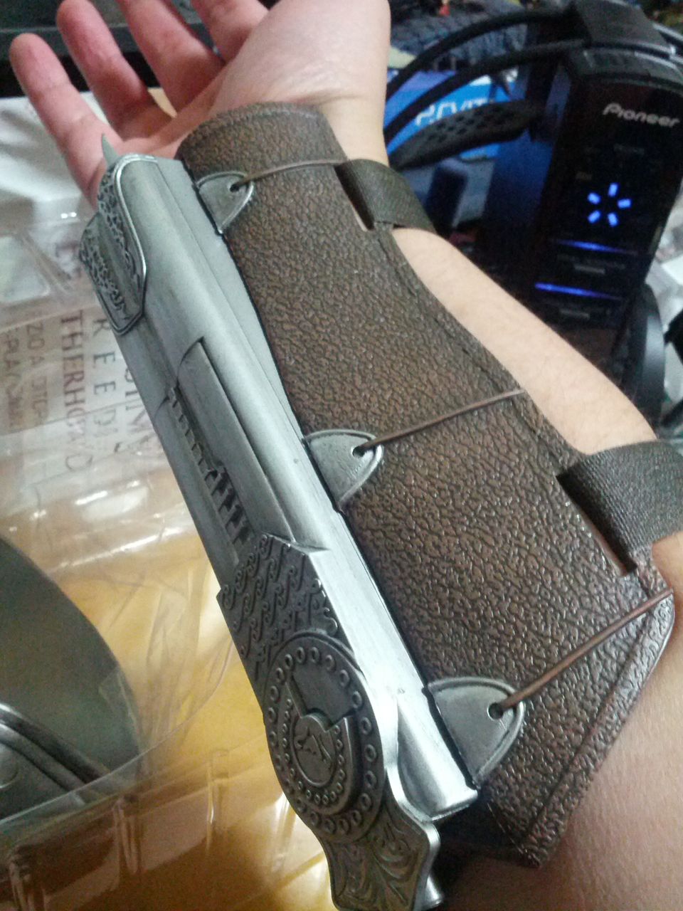 アサシンクリードの隠し刀を密輸してみたの巻 ナカムーオンライン