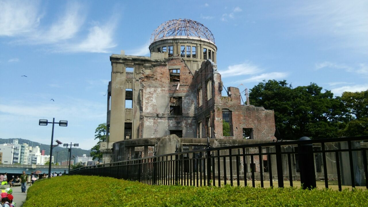 原爆ドームと資料館 ひびのにっき 原爆ドームと資料館 ひびのにっき