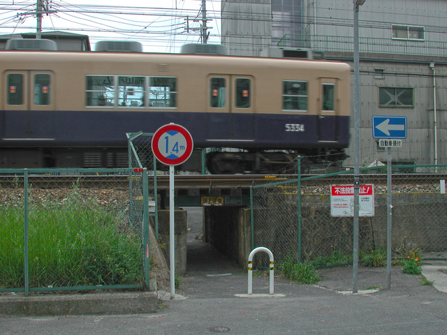 2001-05-06-10-25
