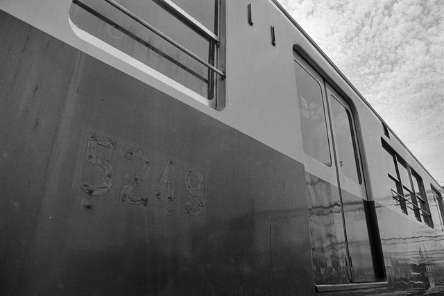 1983-2_20210909_6104
