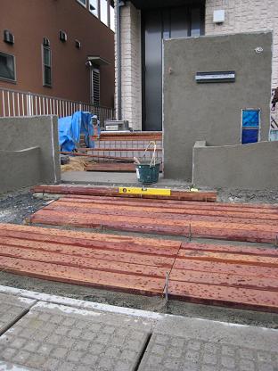 ����ȥ�󥹤�¤������