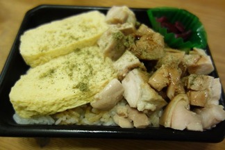 鶏だし巻き弁当