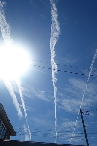 飛行機雲