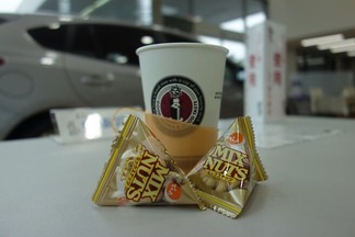 ミックスナッツとコーヒー