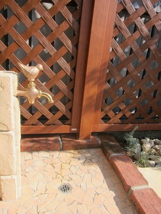 ���¤���Ω����