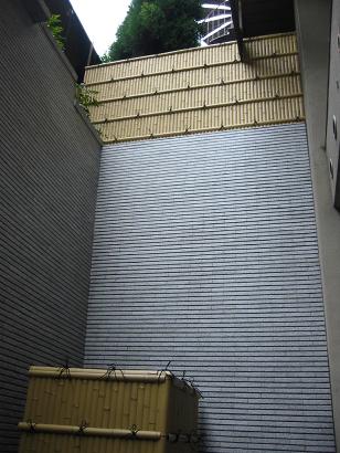 ���λ���