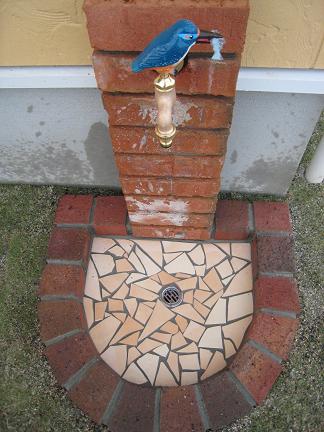 ���¤���Ω����