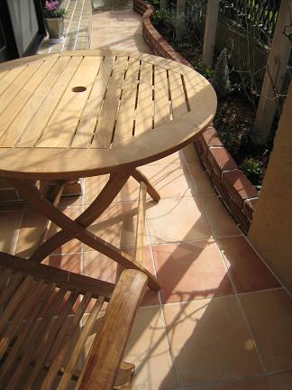 �ե�����ǥ��󥰡��饦��ɥơ��֥�