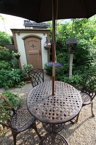 �����ǥ�ơ��֥�