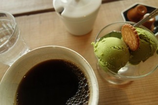 抹茶味のアイスクリーム