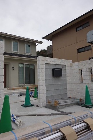 ���۳�������