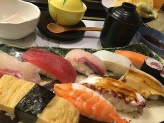 �������