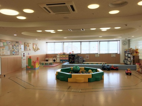 ちびっこ広場内観