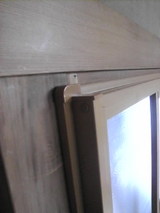 出っ張った樹脂窓枠まわりもきれいに仕上がっています