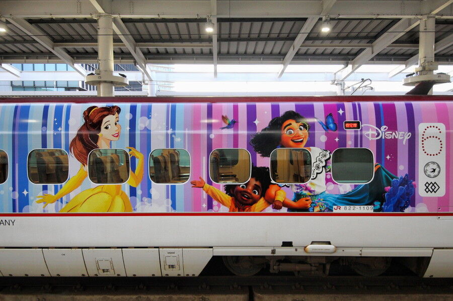 JR九州 WAKUWAKU SMILE 新幹線 (ディズニー新幹線) : 中島の鉄道ブログ