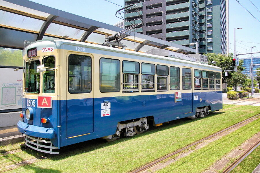 鉄道★ワンマン(出口)★昭和レトロ 昭和カラーの熊本市交通局1205号車 : 中島の鉄道ブログ