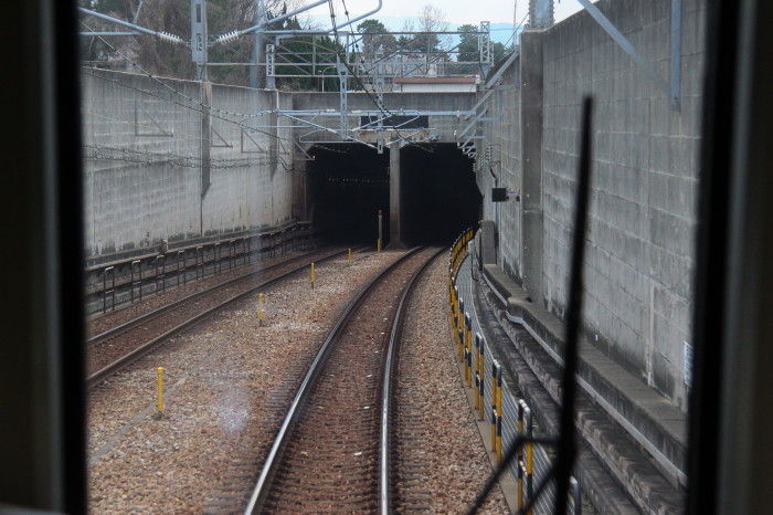 福岡市地下鉄 西鉄 貝塚駅と貝塚公園 中島の鉄道ブログ