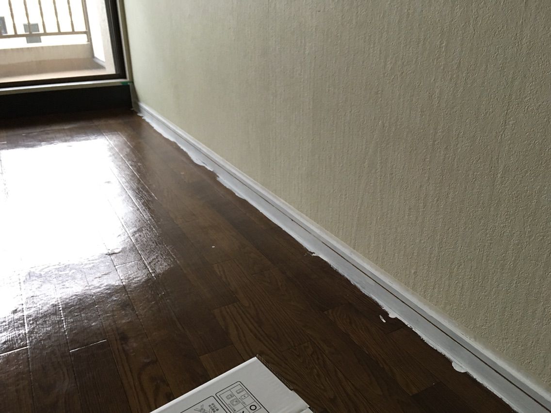 巾木と廻り縁の塗装 もすけのblog 巾木と廻り縁の塗装 もすけのblog