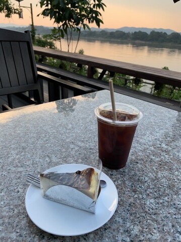 004ED9D6-828E-48F1-8047-7D65E40E1DB5