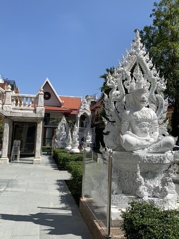 22BB0358-5FF8-480C-85AC-38BFBAA63EB1