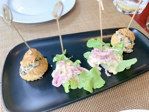 F8D8DC39-3074-45B2-A2C4-6325A3B40696