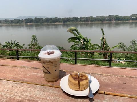 0FE54E32-3697-4773-A35D-0206B276228E