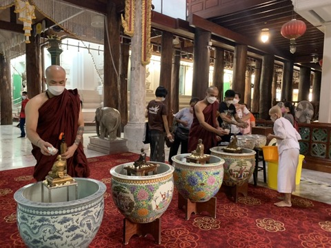 DDBE269C-6F89-45BE-B3EF-4A8C9D054FF6