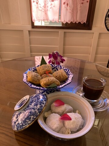 DAC6DC6F-16DE-4AA2-B89C-96A2E23C537B