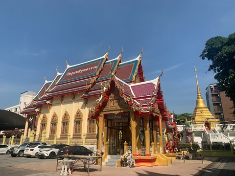 FBE7907D-61DA-400D-9F8C-CB7FA1BB6C09