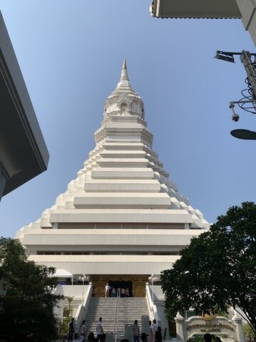 DAAB6984-9A7F-49B6-AFC9-7B46D38E4977