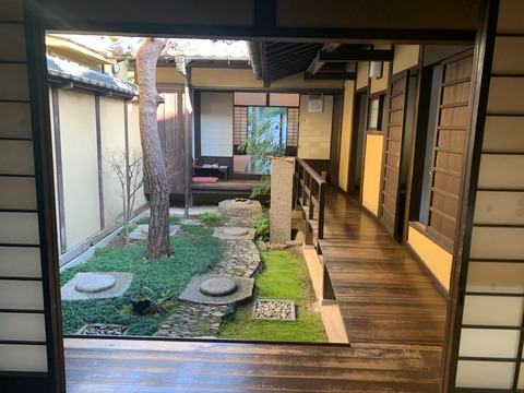 B47CD423-3CBE-408F-BC8B-C58C9185931E