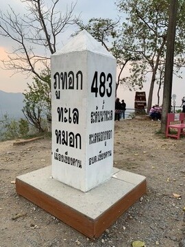 E49EAFE9-B56F-4BC3-A9B0-5B5614DACCE8