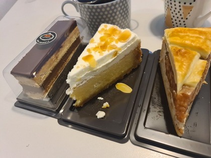 6405A364-3EED-40F9-A0B9-0AAA407862D3