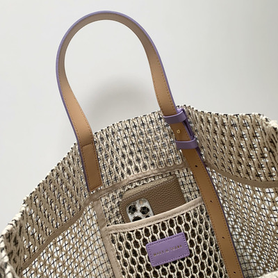 291CC92D-FFC9-4272-AB47-14B0916FC576