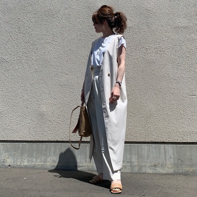 91978438-2ACB-4479-A52D-7A110046745B