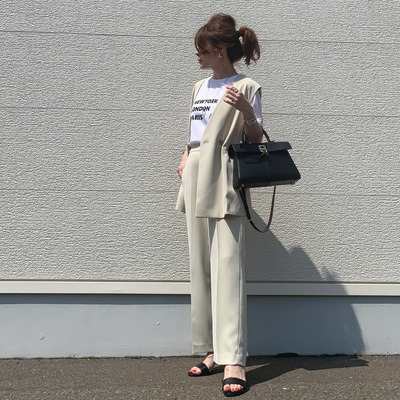 82A14887-6D84-48B0-BE8C-3C21D8609C97