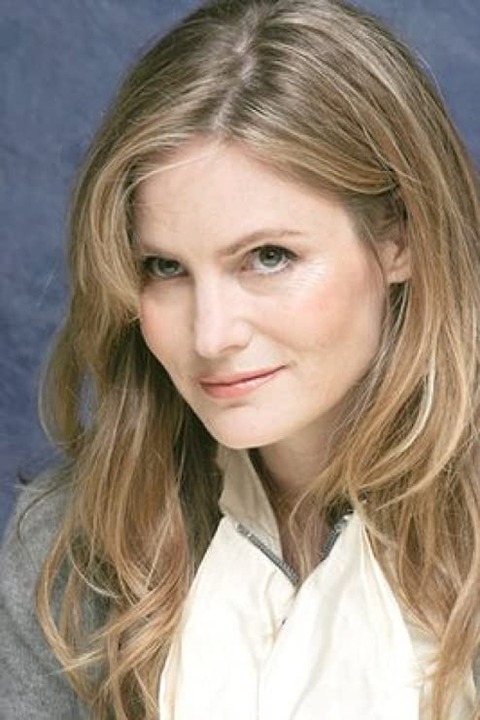 Jennifer Jason Leigh