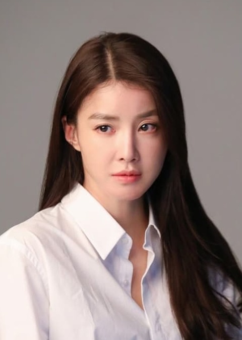 Lee Si-young