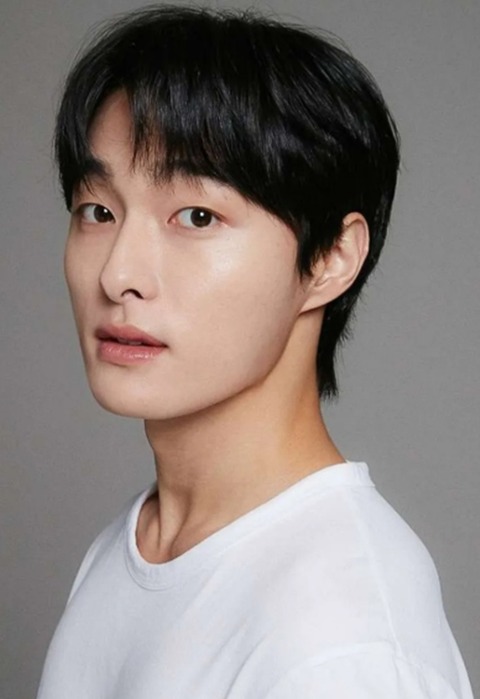 Yoon Chan-young