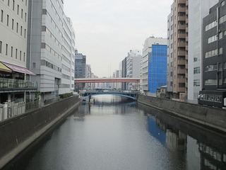 H260326s047