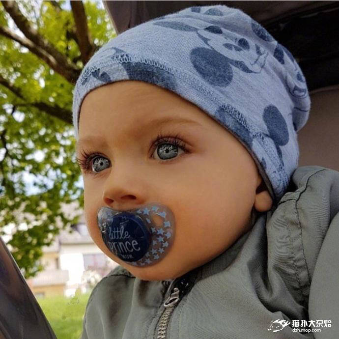 母親 父親 頼む 二重で髪質ストレートの赤ちゃんこい ガチャ まとメメちゃん